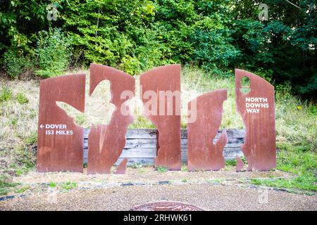 Cartello all'inizio della North Downs Way a Farnham, Surrey, Inghilterra Foto Stock