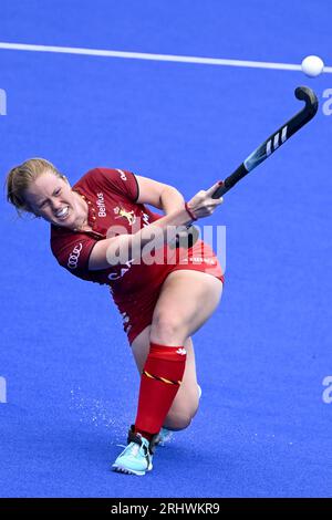 Monchengladbach, Germania. 19 agosto 2023. La belga Vanessa Blockman è stata fotografata in azione durante una partita di hockey tra la nazionale belga di hockey femminile Red Panthers e l'Italia, sabato 19 agosto 2023 a Monchengladbach, Germania, partita 1/3 nella fase a biliardo dei campionati europei di hockey femminile. I campionati EuroHockey 2023 si svolgono dal 18 al 27 agosto 2023. BELGA PHOTO DIRK WAEM Credit: Belga News Agency/Alamy Live News Foto Stock