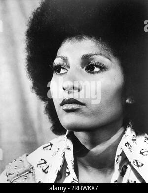 PAM GRIER in FOXY BROWN (1974), diretto da JACK HILL. Credit: American International Productions / Album Foto Stock