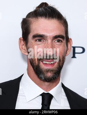 BEVERLY HILLS, LOS ANGELES, CALIFORNIA, USA - 18 AGOSTO: L'ex nuotatore americano Michael Phelps arriva al 23° Gala annuale della Harold and Carole Pump Foundation tenutosi al Beverly Hilton Hotel il 18 agosto 2023 a Beverly Hills, Los Angeles, California, Stati Uniti. (Foto di Xavier Collin/Image Press Agency) Foto Stock