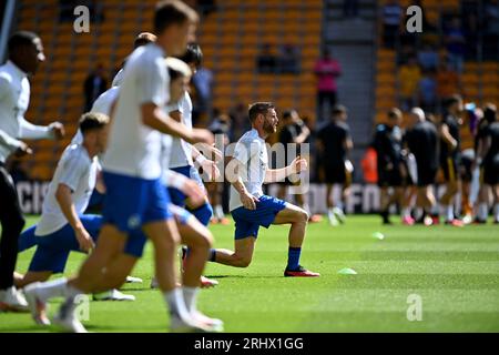 Wolverhampton, Regno Unito. 19 agosto 2023. I giocatori di Brighton e Hove Albion si riscaldano prima del calcio d'inizio durante la partita di Premier League a Molineux, Wolverhampton. Il credito fotografico dovrebbe leggere: Gary Oakley/Sportimage Credit: Sportimage Ltd/Alamy Live News Foto Stock