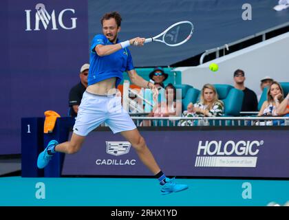 D.Medvedev in azione. Florida, USA, Miami Open Tennis, marzo 2023, Hard Rock Stadium, foto: Chris Arjoon/Credit Foto Stock