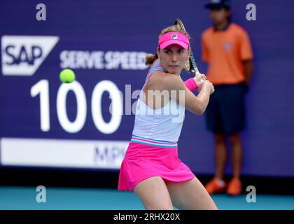 E.Alexandova in azione.Florida, USA, Miami Open Tennis, marzo 2023, Hard Rock Stadium, foto: Chris Arjoon/Credit Foto Stock