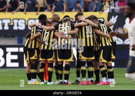 Arnhem, Paesi Bassi. 19 agosto 2023. ARNHEM, PAESI BASSI - 19 AGOSTO: Vitesse durante l'Eredivisie match olandese tra Vitesse e PSV al GelreDome il 19 agosto 2023 ad Arnhem, Paesi Bassi. (Foto di Ben Gal/Orange Pictures) credito: Orange Pics BV/Alamy Live News Foto Stock