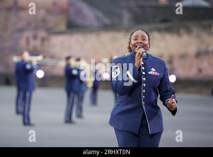 Edimburgo, Regno Unito, 18 agosto 2023: The United States Air Force Band at the Royal Edinburgh Military Tattoo at the Castle. Fig.: Terry Murden DBMS/Alamy Foto Stock