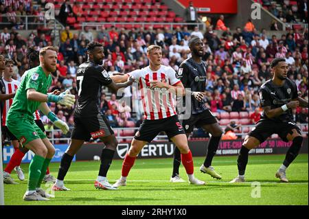 Il difensore del Sunderland AFC Dan Ballard in azione contro il Rotherham United. Foto Stock