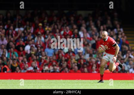 Cardiff, Regno Unito. 19 agosto 2023. CAI Evans del Galles in azione. Vodafone Summer Series 2023 match, Galles contro Sud Africa al Principality Stadium di Cardiff sabato 19 agosto 2023. foto di Andrew Orchard/Andrew Orchard fotografia sportiva/ Alamy Live News Credit: Andrew Orchard fotografia sportiva/Alamy Live News Foto Stock