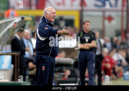 Milano Italia 2003-09-13 : Carlo Mazzone, allenatore di Bologna, durante la partita AC Milan - FC Bologna Foto Stock