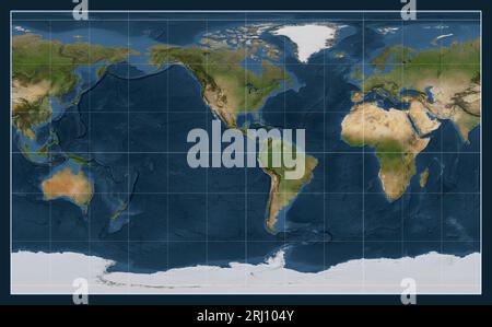 Mappa satellitare del mondo nella proiezione Compact Miller centrata sul meridiano -90 longitudine ovest Foto Stock
