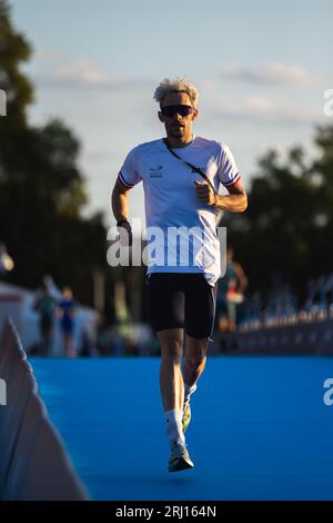 Dorian Coninx (fra) al Mixed Relay Triathlon durante il World Triathlon Olympic & Paralimpic Games test Event 2023, che si terrà dal 17 al 20 agosto 2023 a Parigi, Francia - foto Germain Hazard / FFTRI / DPPI Foto Stock