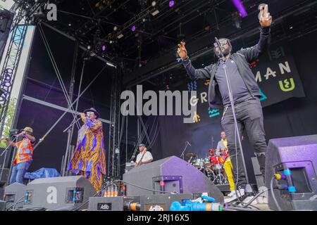 Glanusk Park, Regno Unito. Domenica 20 agosto 2023. Kanda Bongo Man si esibisce al Green Man Festival 2023 a Glanusk Park, Brecon Beacons, Galles. Data foto: Domenica 20 agosto 2023. Il credito fotografico dovrebbe leggere: Richard Gray/Alamy Live News Foto Stock