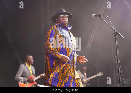 Glanusk Park, Regno Unito. Domenica 20 agosto 2023. Kanda Bongo Man si esibisce al Green Man Festival 2023 a Glanusk Park, Brecon Beacons, Galles. Data foto: Domenica 20 agosto 2023. Il credito fotografico dovrebbe leggere: Richard Gray/Alamy Live News Foto Stock