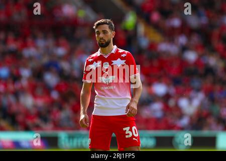 Oakwell Stadium, Barnsley, Inghilterra - 19 agosto 2023 Adam Phillips (30) di Barnsley - durante la partita Barnsley contro Oxford United, Sky Bet League One, 2023/24, Oakwell Stadium, Barnsley, Inghilterra - 19 agosto 2023 crediti: Mathew Marsden/WhiteRosePhotos/Alamy Live News Foto Stock