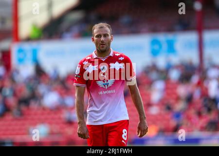 Oakwell Stadium, Barnsley, Inghilterra - 19 agosto 2023 Herbie Kane (8) di Barnsley - durante la partita Barnsley contro Oxford United, Sky Bet League One, 2023/24, Oakwell Stadium, Barnsley, Inghilterra - 19 agosto 2023 crediti: Mathew Marsden/WhiteRosePhotos/Alamy Live News Foto Stock