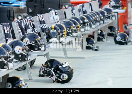 Pittsburgh, Pennsylvania, USA. 19 agosto 2023. 19 agosto 2023: Caschi degli Steelers durante la gara di pre-stagione tra Pittsburgh Steelers e Buffalo Bills a Pittsburgh, Pennsylvania, all'Acrisure Stadium. Brook Ward/AMG. (Immagine di credito: © AMG/AMG via ZUMA Press Wire) SOLO USO EDITORIALE! Non per USO commerciale! Foto Stock