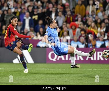 Sydney, Australia. 20 agosto 2023. Jessica Carter, l'inglese, blocca un tiro dalla spagnola Salma Paralluelo durante la finale della Coppa del mondo femminile FIFA 2023 allo Stadium Australia di Sydney, Australia credito: Kleber Osorio/ Alamy Live News Foto Stock