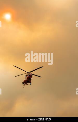 Grande incendio boschivo catastrofico ad Alexandroupolis Evros Grecia, vicino all'aeroporto e ad Apalos, situazione di emergenza, antincendio aereo. Foto Stock