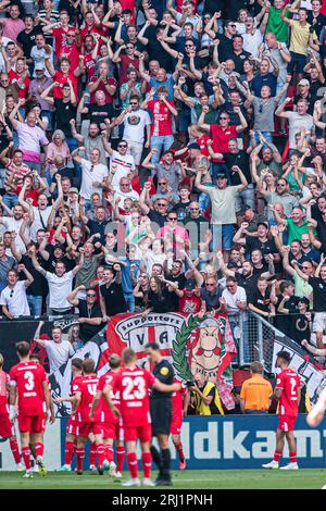 ENSCHEDE - (lr) durante la partita di campionato olandese tra FC Twente e PEC Zwolle allo Stadion De Grolsch veste il 20 agosto 2023 a Enschede, Paesi Bassi. ANP COR LASKER Foto Stock