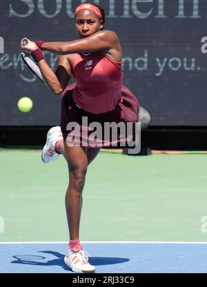 19 agosto 2023: Coco Gauff (USA) sconfigge Karolina Muchova (CZE) 6-3, 6-4, al Western & Southern Open, giocando al Lindner Family Tennis Center di Mason, Ohio. © Leslie Billman/Tennisclix/CSM Foto Stock