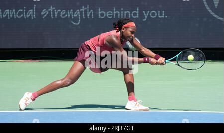 19 agosto 2023: Coco Gauff (USA) sconfigge Karolina Muchova (CZE) 6-3, 6-4, al Western & Southern Open, giocando al Lindner Family Tennis Center di Mason, Ohio. © Leslie Billman/Tennisclix/CSM Foto Stock