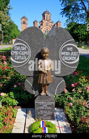 Monumento ai bambini uccisi durante i bombardamenti della NATO nel 1999 al Tasmajdan Park di Belgrado, Serbia Foto Stock