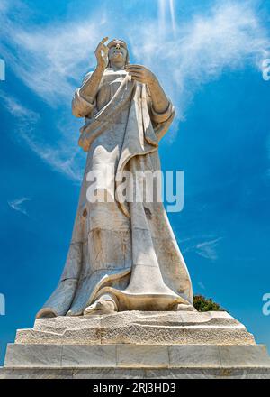 Cuba, Cristo dell'Avana. La Statua dell'Avana si trova nella città di Casablanca, di fronte alla baia dall'Avana Vecchia. Foto Stock