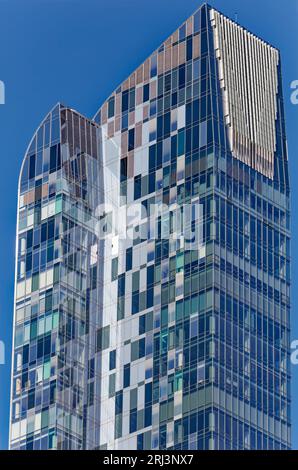 One57, il primo grattacielo di Billionaire's Row, contiene l'hotel Park Hyatt New York e le residenze condominiali al 157 West 57th Street. Foto Stock