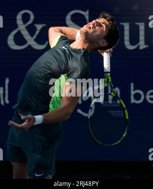 20 agosto 2023: Carlos Alcaraz (ESP) perde contro Novak Djokovic (SRB), 6-7 7-6 al Western & Southern Open, giocando al Lindner Family Tennis Center di Mason, Ohio, {USA} © Leslie Billman/Tennisclix/Cal Sport Media Foto Stock