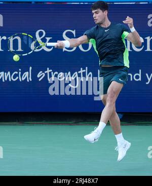 20 agosto 2023: Carlos Alcaraz (ESP) perde contro Novak Djokovic (SRB), 6-7 7-6 al Western & Southern Open, giocando al Lindner Family Tennis Center di Mason, Ohio, {USA} © Leslie Billman/Tennisclix/Cal Sport Media Foto Stock