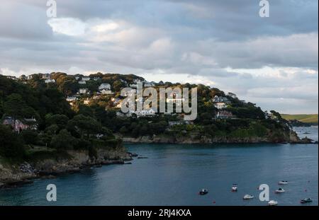 Vista a nord dell'estuario di Salcombe da South Sands Foto Stock