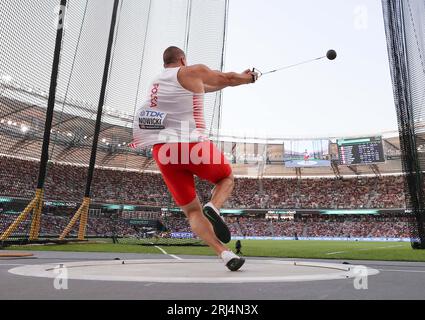 Budapest, Ungheria. 20 agosto 2023. La polacca Wojciech Nowicki gareggia durante il lancio del martello maschile dei Campionati mondiali di atletica leggera di Budapest 2023 a Budapest, in Ungheria, 20 agosto 2023. Crediti: Li Ming/Xinhua/Alamy Live News Foto Stock