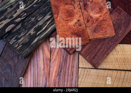 Set di legno di palissandro ebano nero e bianco legno naturale Foto Stock