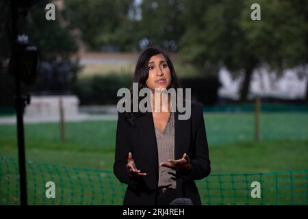 Londra, Inghilterra, Regno Unito. 21 agosto 2023. Il Ministro per i bambini, le famiglie e il benessere CLAIRE COUTINHO è presente a Westminster durante il turno mattutino dei media. (Immagine di credito: © Tayfun salci/ZUMA Press Wire) SOLO USO EDITORIALE! Non per USO commerciale! Foto Stock