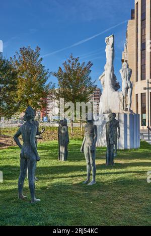 Monumento al fuoco e la ricostruzione nel 1941, 1989, da Jose Cobo Calderon, Santander, Cantabria, Spagna, 20th ° secolo. Foto Stock