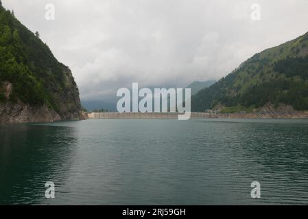 Svizzera, Canton Ticino, Lago di Luzzone, Valle di Blenio Foto Stock