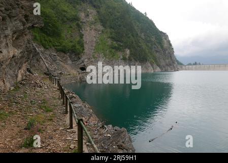 Svizzera, Canton Ticino, Lago di Luzzone, Valle di Blenio Foto Stock