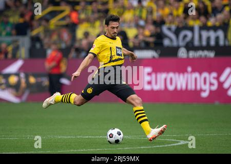 Dortmund/ Germania. 19/08/2023, Mats HUMMELS (DO), azione, azione singola, calcio 1st Bundesliga, 1° giorno, Borussia Dortmund (DO) - 1° FC Colonia (K) 1:0 il 19 agosto 2023 a Dortmund/Germania. Le normative #DFL vietano qualsiasi uso di fotografie come sequenze di immagini e/o quasi-video # Foto Stock