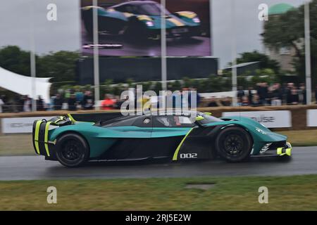 Aston Martin Valkyrie AMR Pro, Supercar Run, un'opportunità per vedere, ascoltare e avvicinarsi alle auto più prestigiose del mondo, e per pochi fortunati Foto Stock