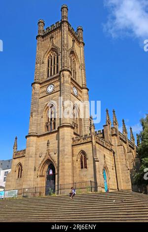 St Luke's Church 1832, conosciuta dalla gente del posto come la chiesa bombardata, Berry Street e Leece Street memoriale della seconda guerra mondiale, Liverpool, Merseyside, L1 2TR Foto Stock