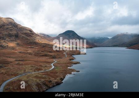 Vista aerea di WAST Water, un lago situato nel Lake District, Regno Unito Foto Stock