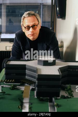 Dieter Rams, designer industriale tedesco Braun, direttore del design. Foto Stock