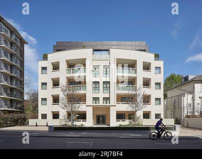 Fronte all'hotel. Wellington Road, Londra, Regno Unito. Architetto: Alan Power Architects Ltd, 2022. Foto Stock