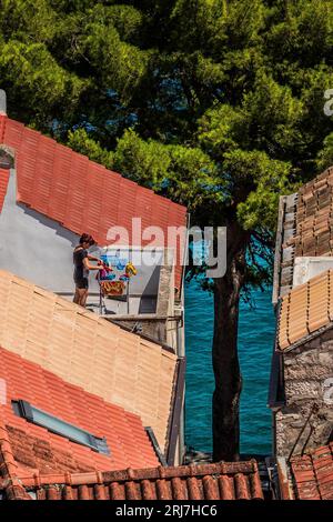 Korcula, Croazia. 11 agosto 2023. Estate nella città di Korcula situata sull'isola di Korcula in Croazia l'11. Agosto 2023. Foto: Zvonimir Barisin/PIXSELL credito: Pixsell/Alamy Live News Foto Stock