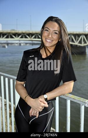 Budapest, Ungheria. 21 agosto 2023. Celine Vrancx, fidanzata dell'atleta belga Dylan Borlee, posa per il fotografo a Budapest, in Ungheria, lunedì 21 agosto 2023. I Mondi si svolgeranno dal 19 al 27 agosto 2023. BELGA PHOTO ERIC LALMAND Credit: Belga News Agency/Alamy Live News Foto Stock