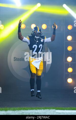 Pittsburgh, Pennsylvania, USA. 19 agosto 2023. 19 agosto 2023 running back dei Pittsburgh Steelers Najee Harris (22) ingresso durante Pittsburgh Steelers contro Buffalo Bills a Pittsburgh, Pennsylvania. Jake Mysliwczyk/AMG Media (immagine di credito: © AMG/AMG via ZUMA Press Wire) SOLO USO EDITORIALE! Non per USO commerciale! Foto Stock