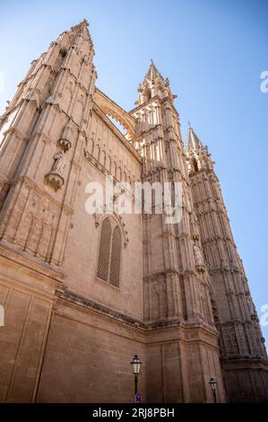 Palma di Maiorca, Spagna - 28 luglio 2023: Splendida cattedrale gotica di Santa Maria de Majorica a Palma. Foto Stock