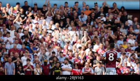 Birmingham, Regno Unito. 20 agosto 2023. Youri Tielemans di Aston Villa guarda. Partita di Premier League, Aston Villa contro Everton al Villa Park di Birmingham domenica 20 agosto 2023. Questa immagine può essere utilizzata solo per scopi editoriali. Solo per uso editoriale, foto di Andrew Orchard/Andrew Orchard fotografia sportiva/Alamy Live news credito: Andrew Orchard fotografia sportiva/Alamy Live News Foto Stock