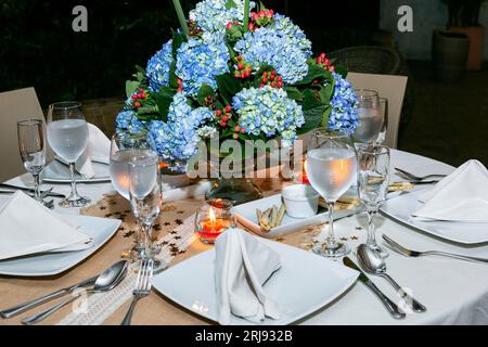 Ricevimento di eventi sociali; tavoli decorati per eventi: Feste, compleanni, matrimoni e altri eventi. Foto Stock