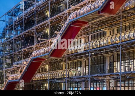 Il Centre National d art et de culture Georges-Pompidou è un centro artistico e culturale nel 4° arrondissement di Parigi. Foto Stock