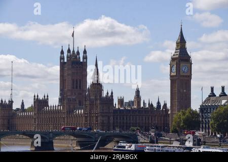 Londra, Regno Unito. 21 agosto 2023. Le case del Parlamento e il Big Ben. Foto Stock